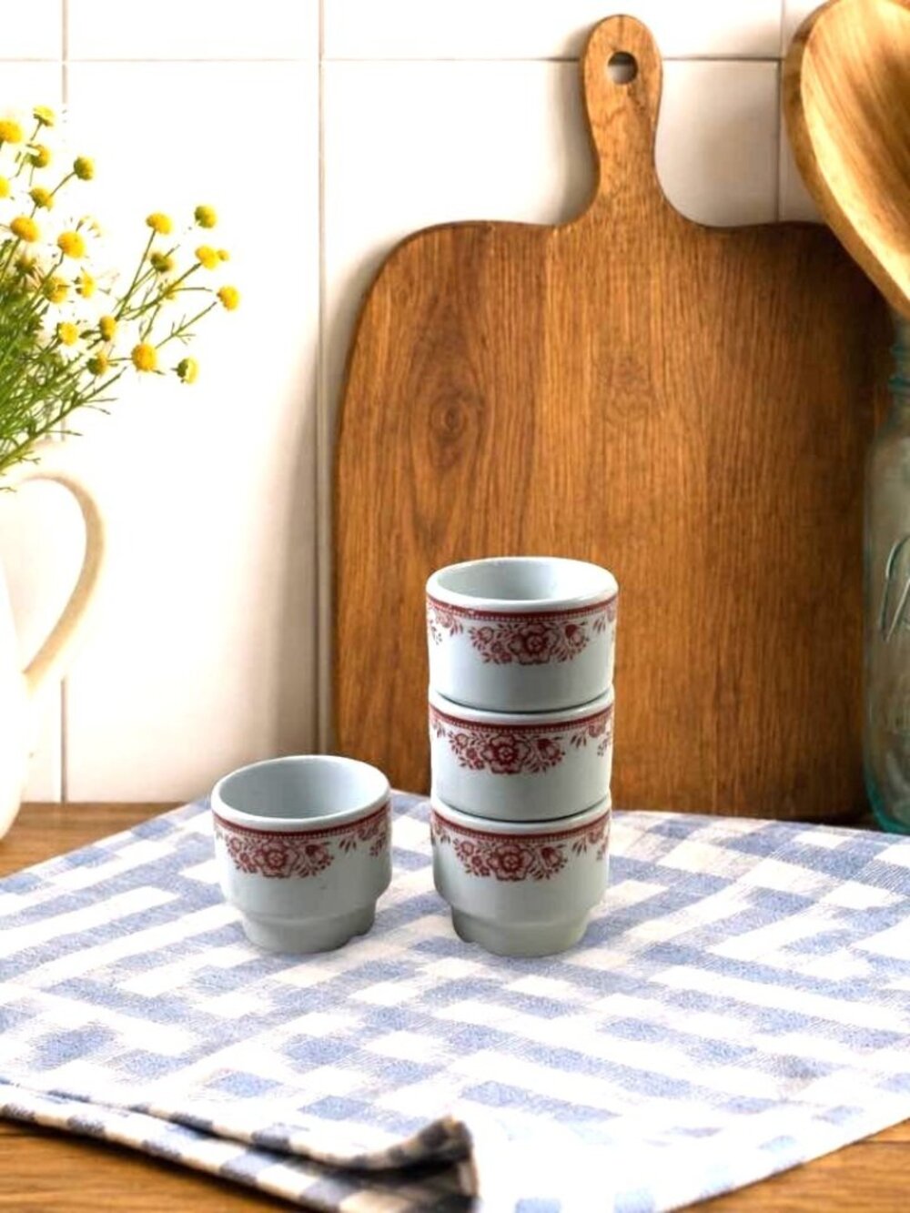 Vintage Figgjo Norway Egg Cups Set of 4 Red Floral Restaurant Ware MCM 1580 Euro - Picture 2 of 3